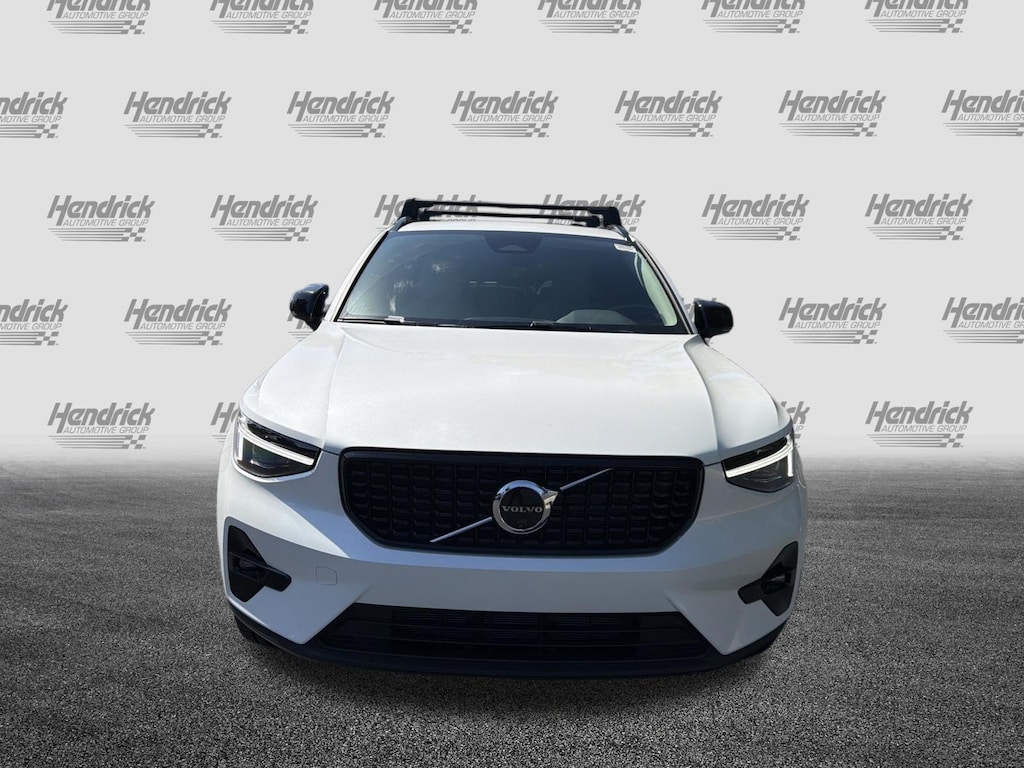 New 2026 Volvo XC40 B5 Ultra SUV