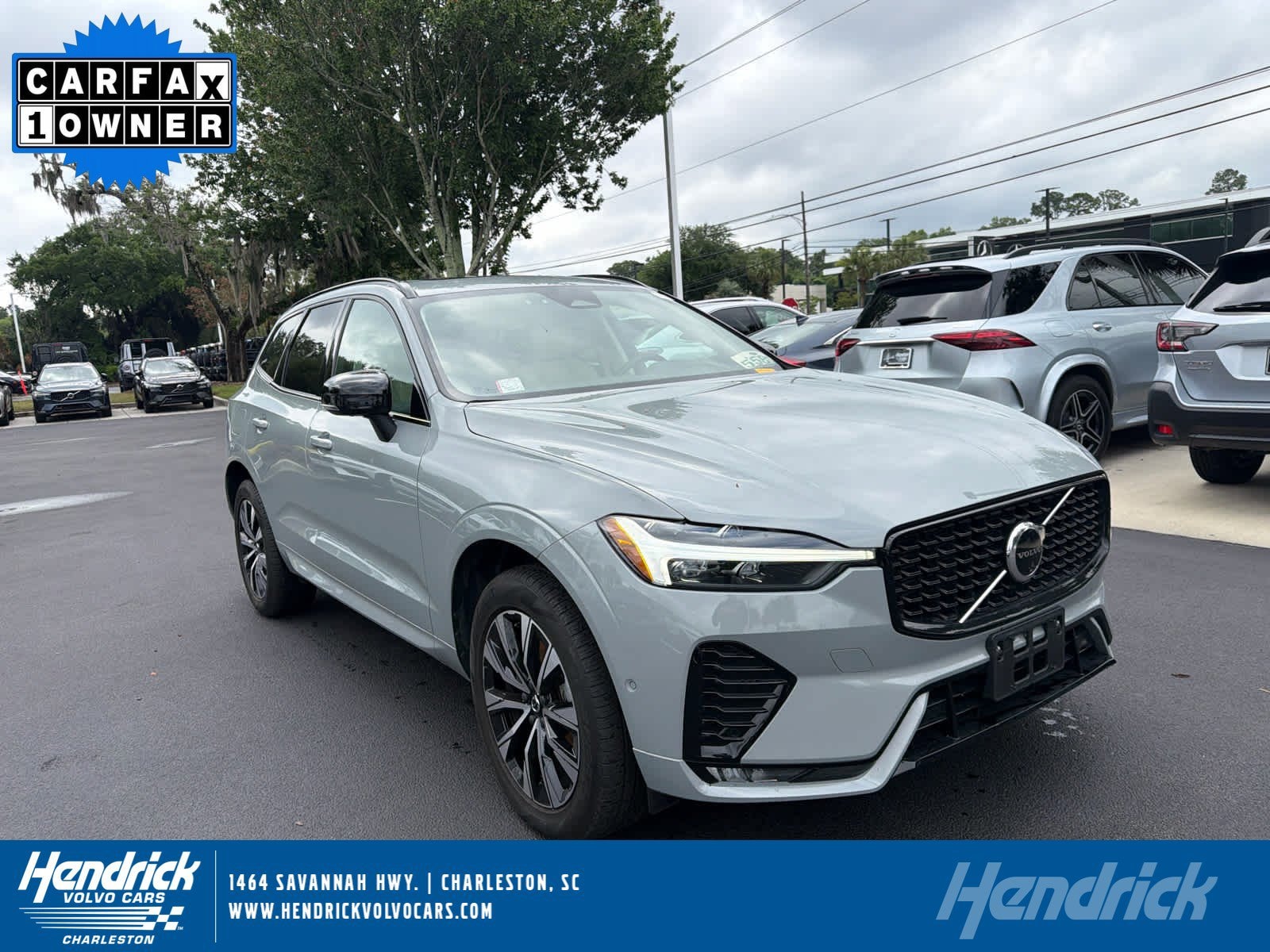 2024 Volvo XC60 B5 Plus Dark Theme AWD's photo