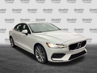 2021 Volvo S60 Momentum Sedan