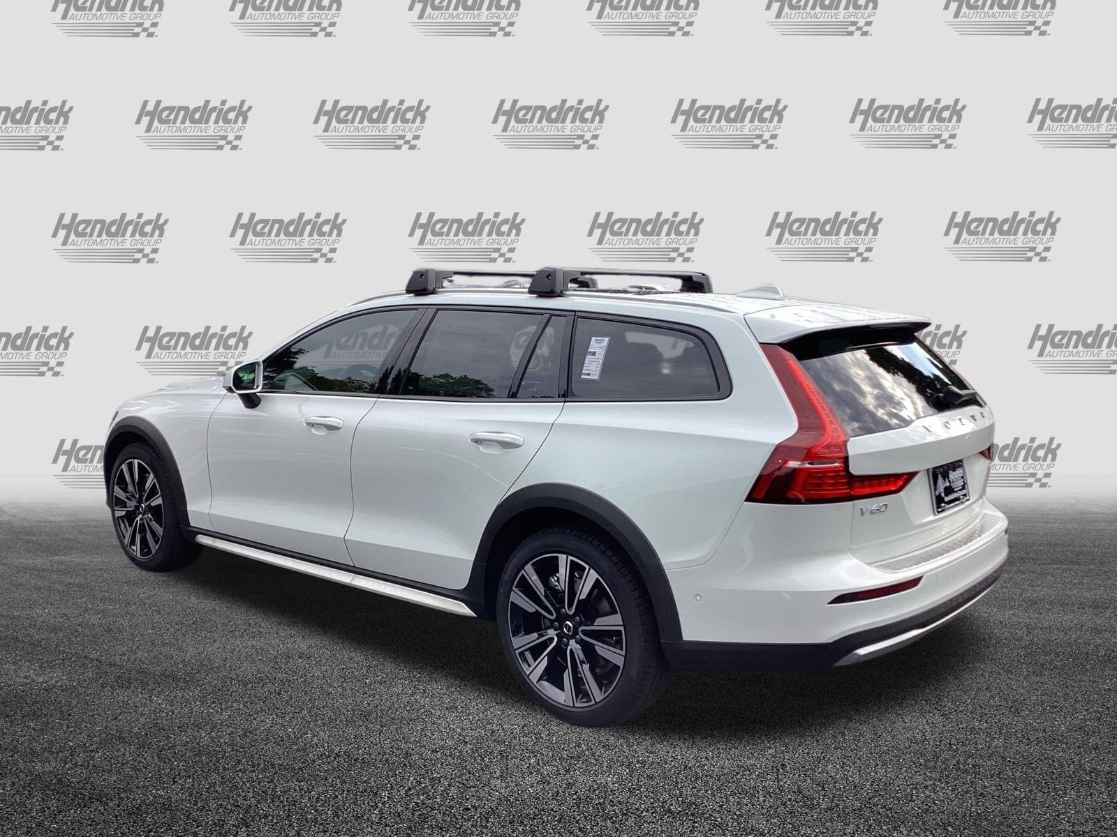 2026 Volvo V60 Cross Country Ultra photo 5