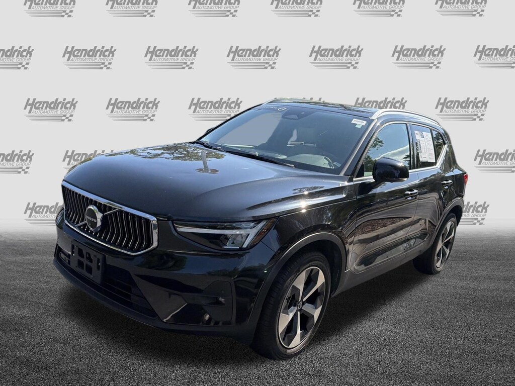 Certified 2023 Volvo XC40 Ultimate Bright Theme SUV