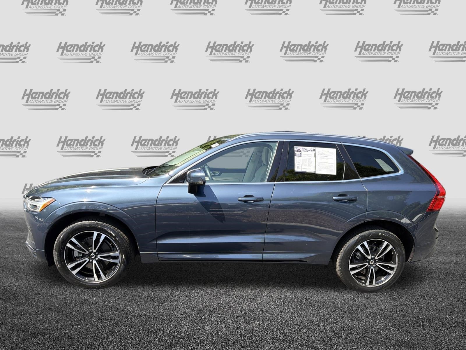 2021 Volvo XC60 Momentum photo 6