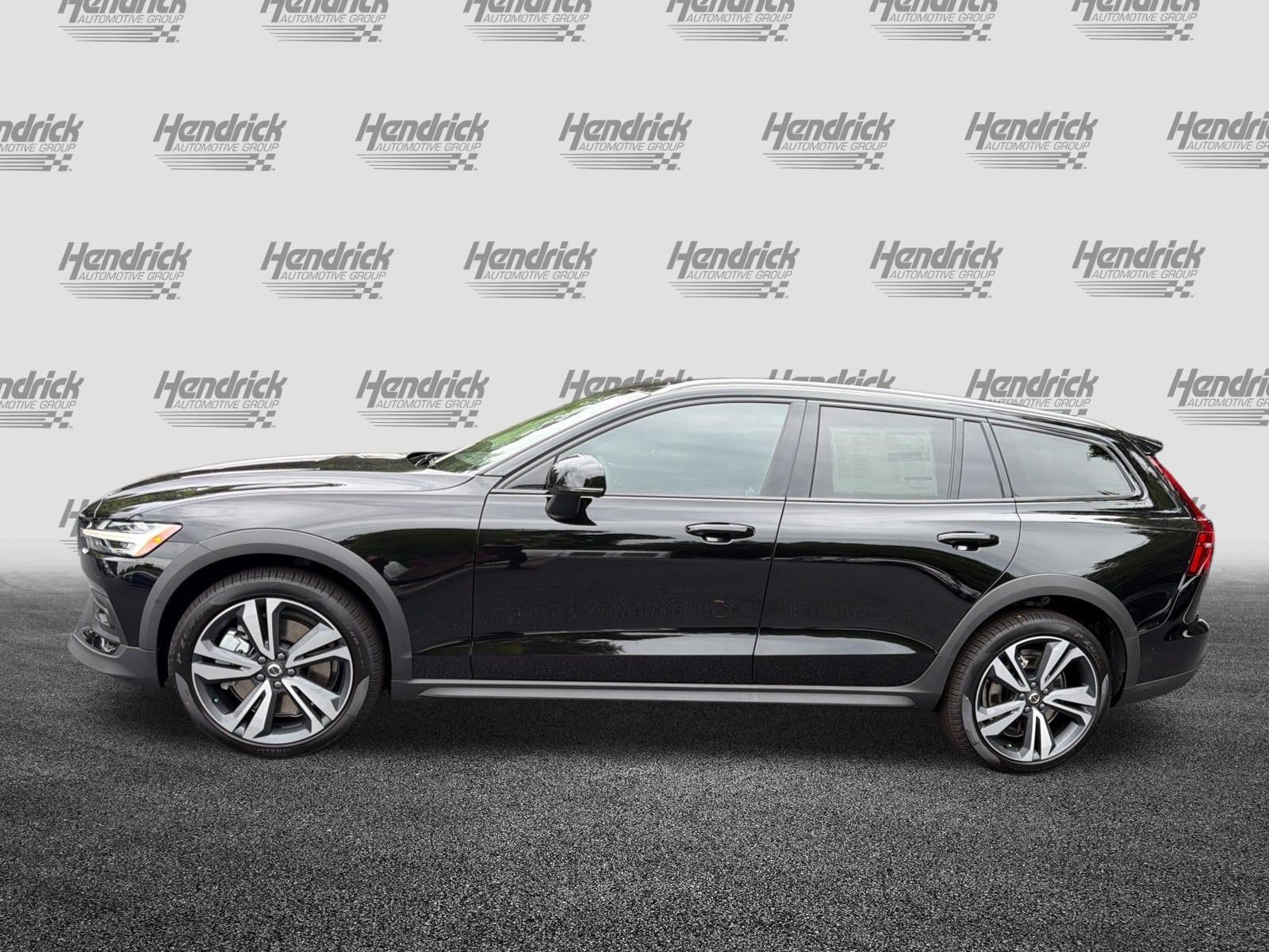 Volvo V60 Cross Country B5 Plus
