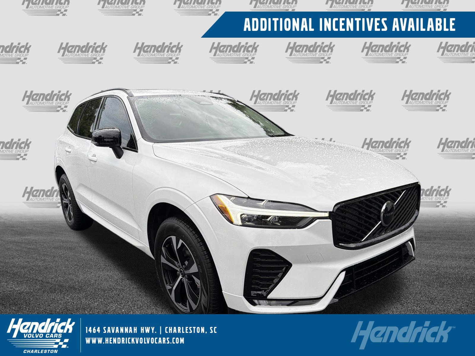 2026 Volvo XC60 B5 Core Dark AWD's photo