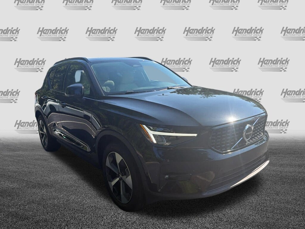 Certified 2025 Volvo XC40 Plus Dark Theme SUV