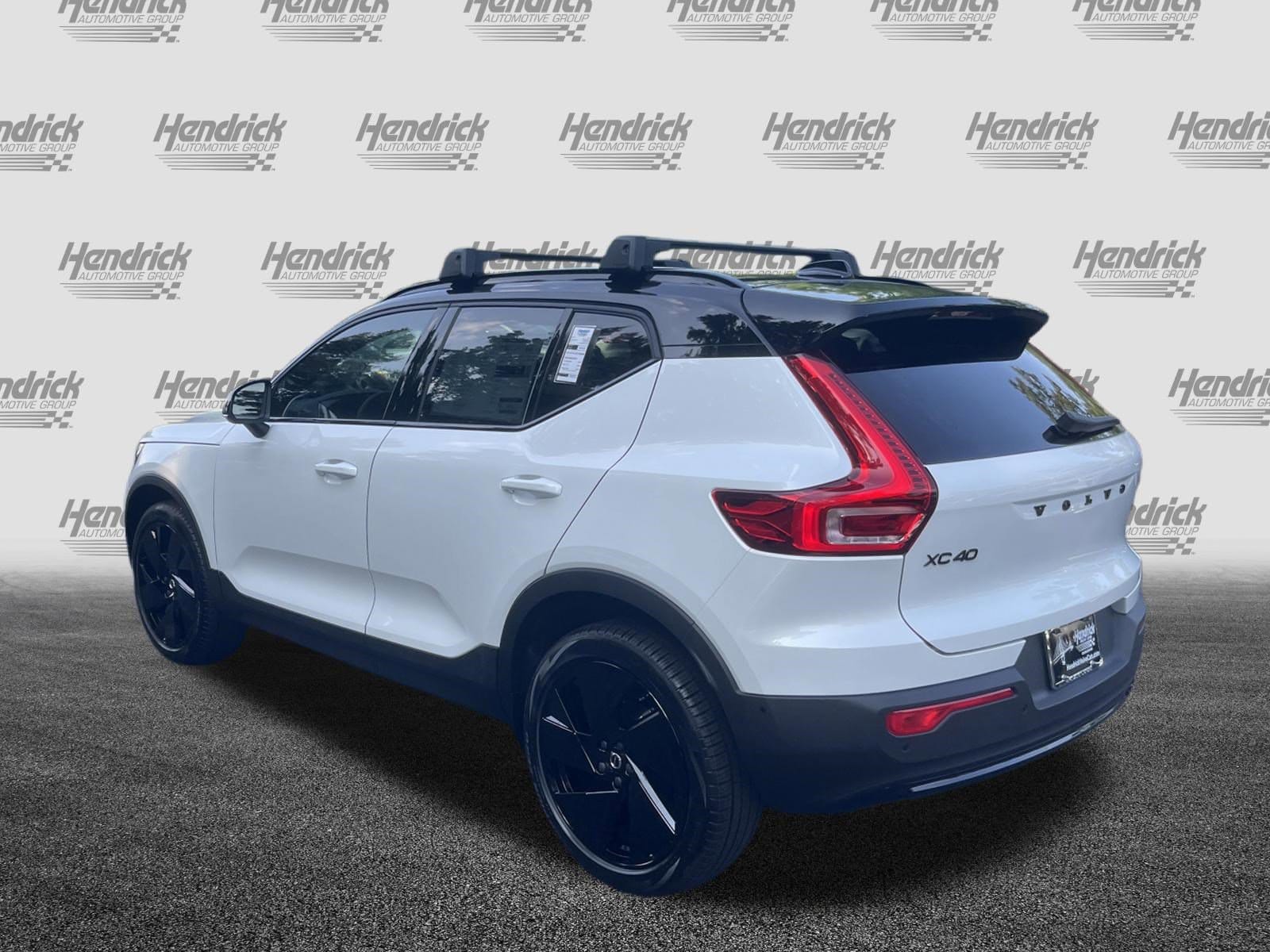 2026 Volvo XC40 Ultra Black Edition photo 5