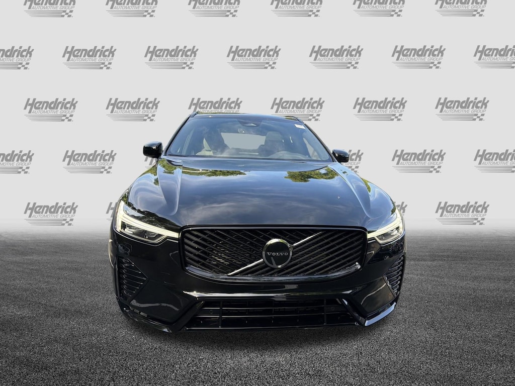 New 2026 Volvo XC60 B5 Core SUV