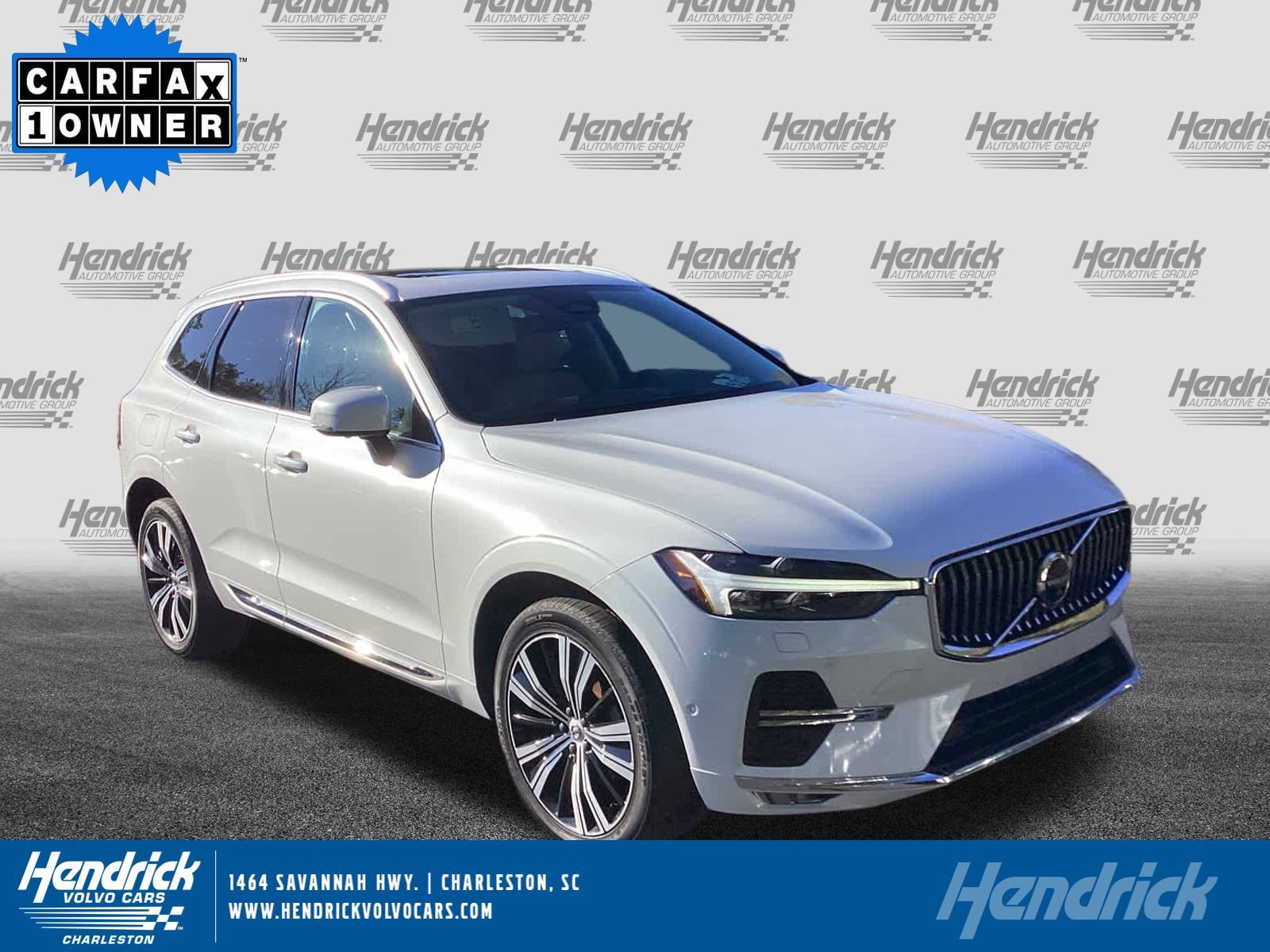 2023 Volvo XC60 Plus's photo