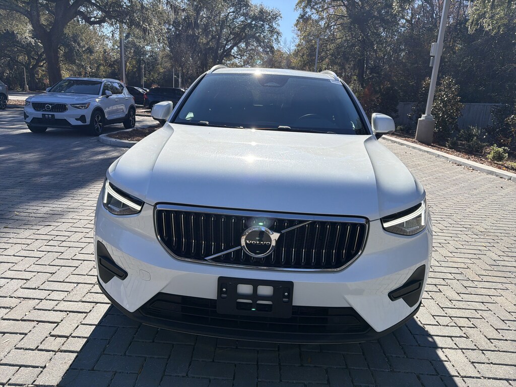 Certified 2025 Volvo XC40 Core Bright Theme SUV