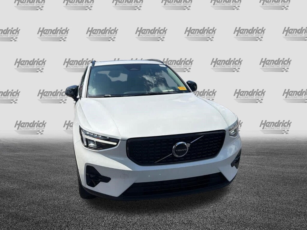 Used 2026 Volvo XC40 Plus SUV