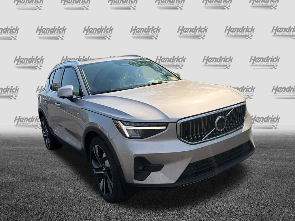 Certified 2023 Volvo XC40 Plus Bright Theme SUV