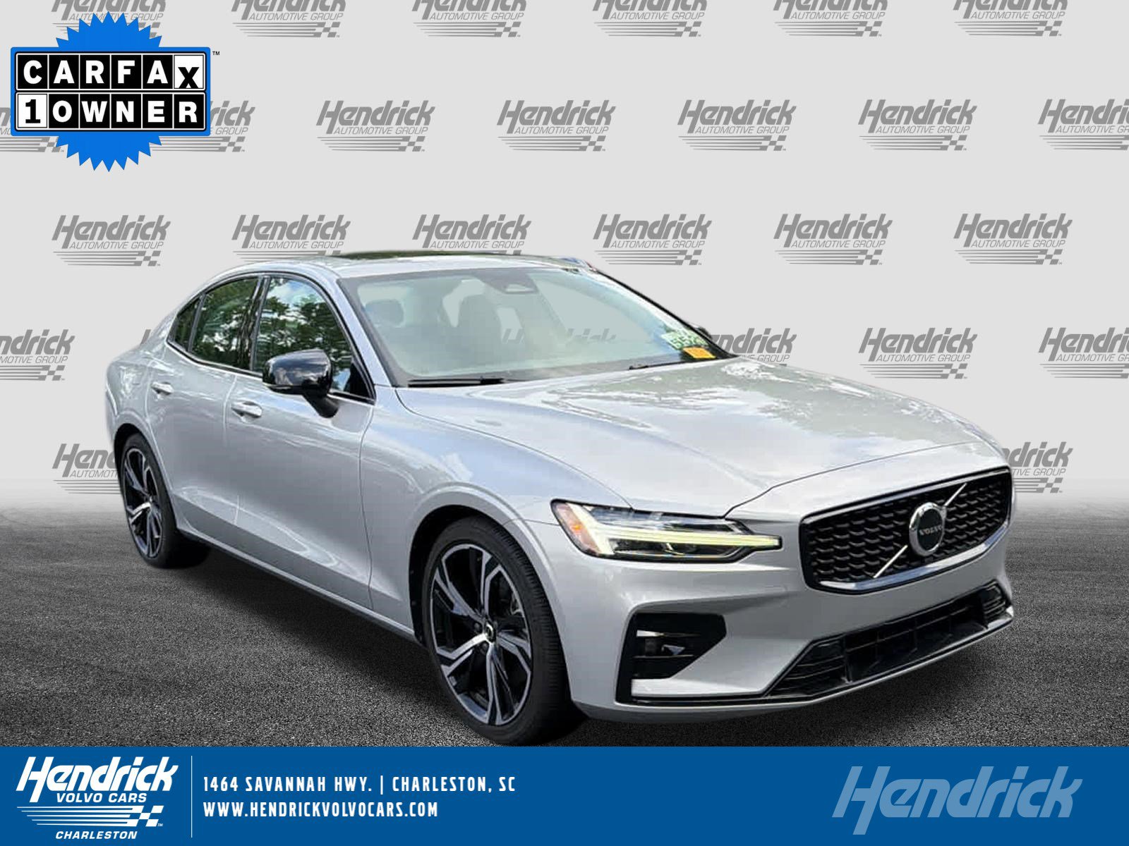 2024 Volvo S60 B5 Core Dark Theme AWD's photo