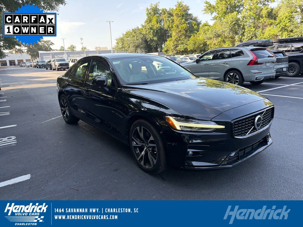 Used 2024 Volvo S60 Core Dark Theme Sedan