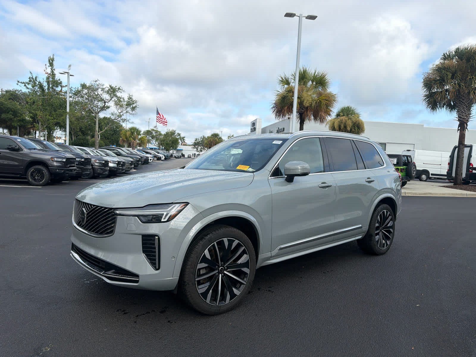Volvo XC90 Plus