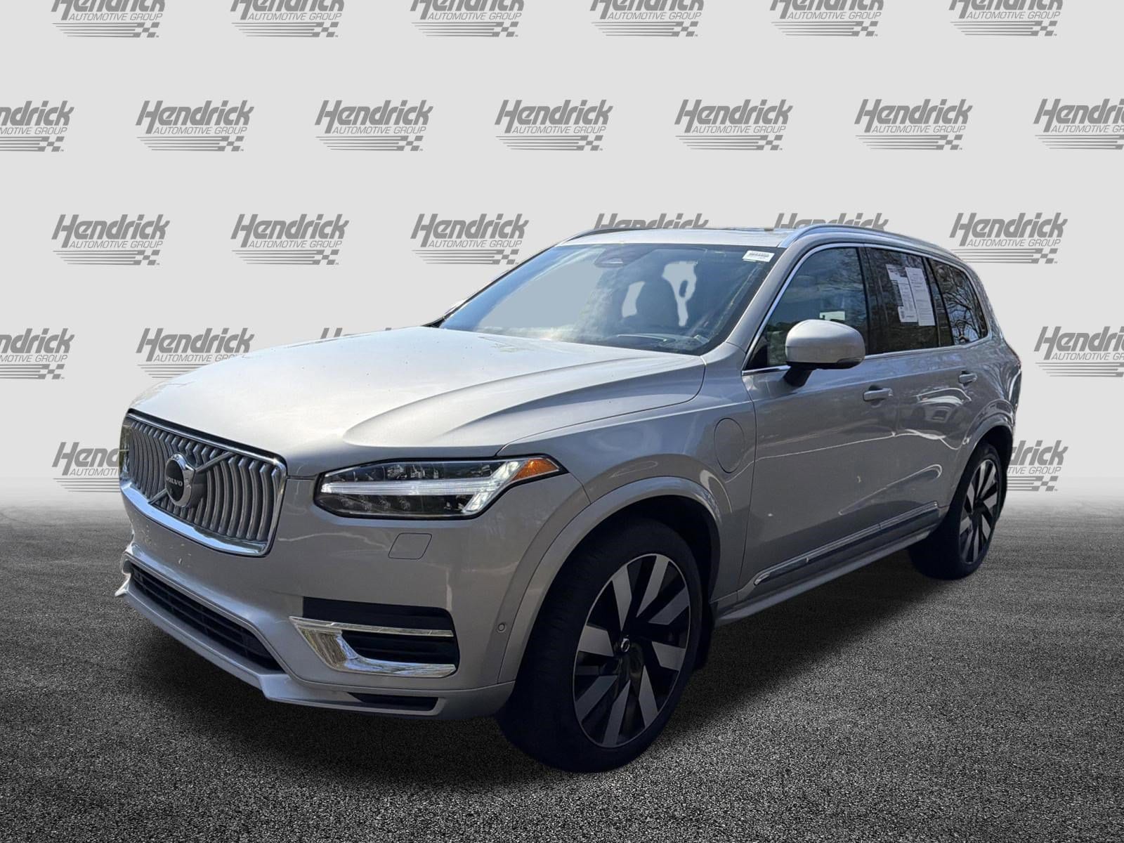2023 Volvo XC90 Recharge Plug-In Hybrid Ultimate Bright Theme photo 4