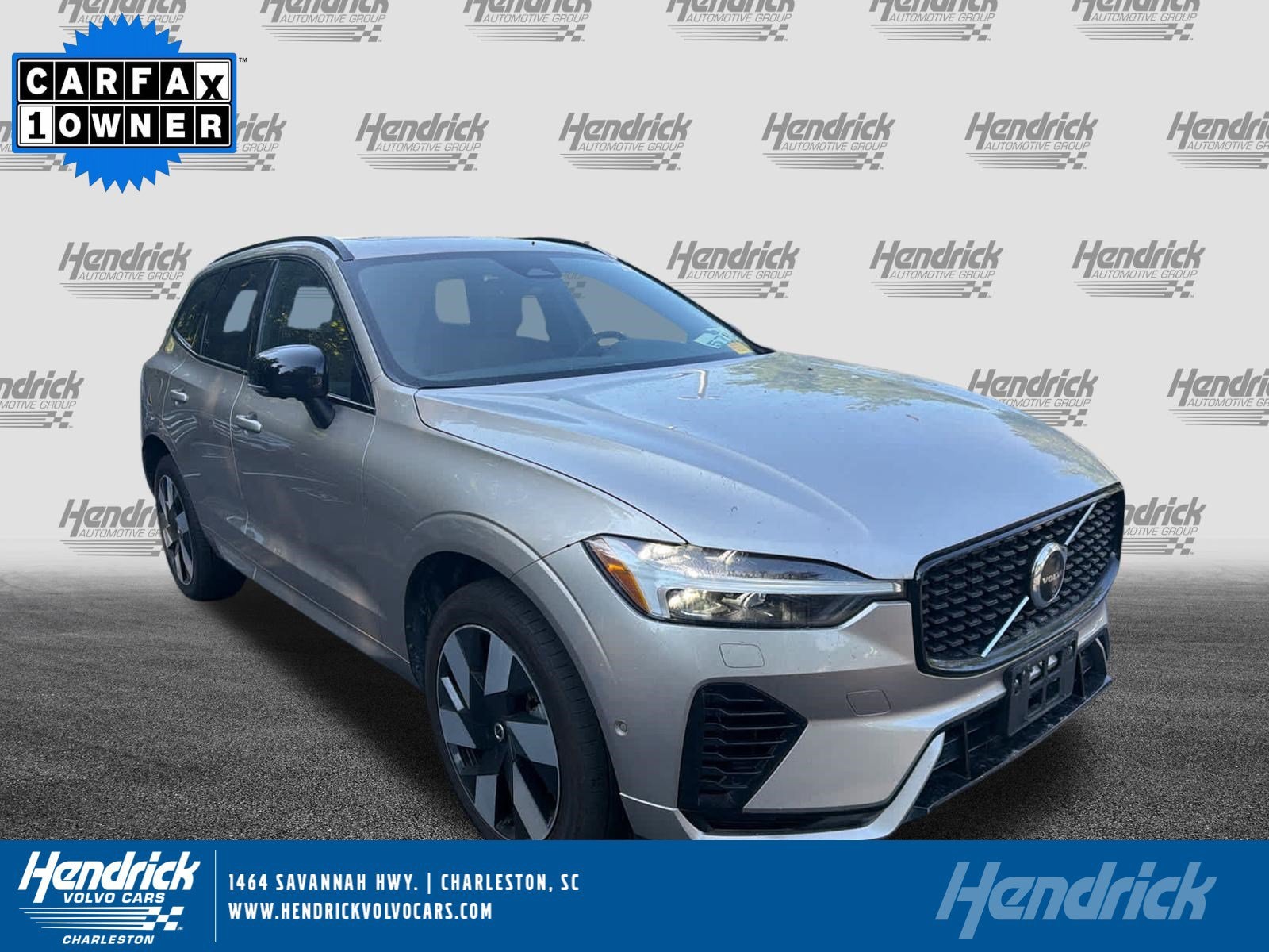 Volvo XC60 Recharge Plug-In Hybrid Plus Dark Theme