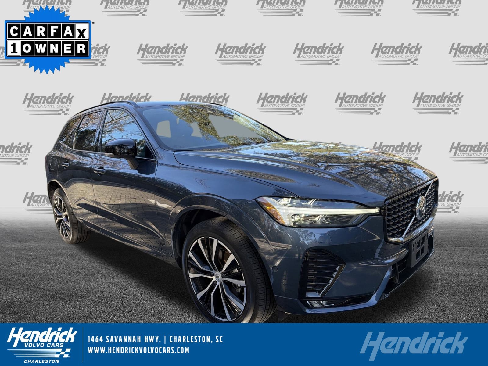 2025 Volvo XC60 Plus's photo