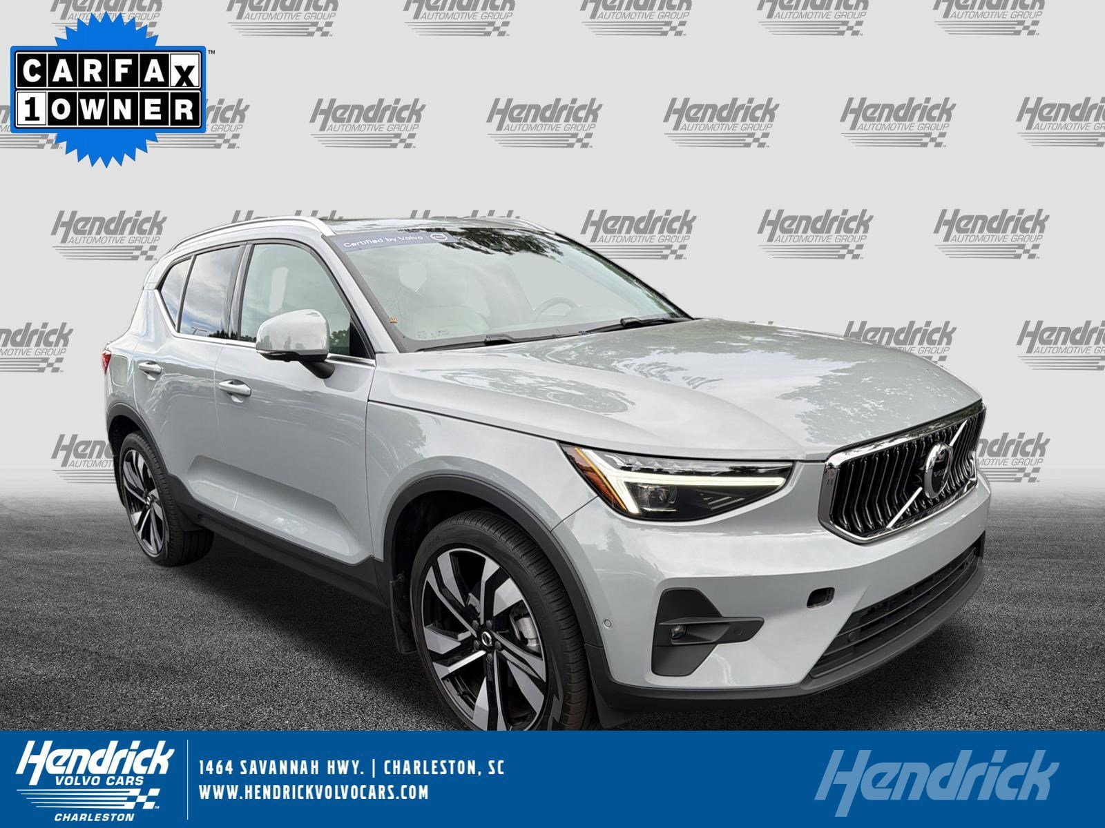 2024 Volvo XC40 B5 Plus Bright AWD's photo