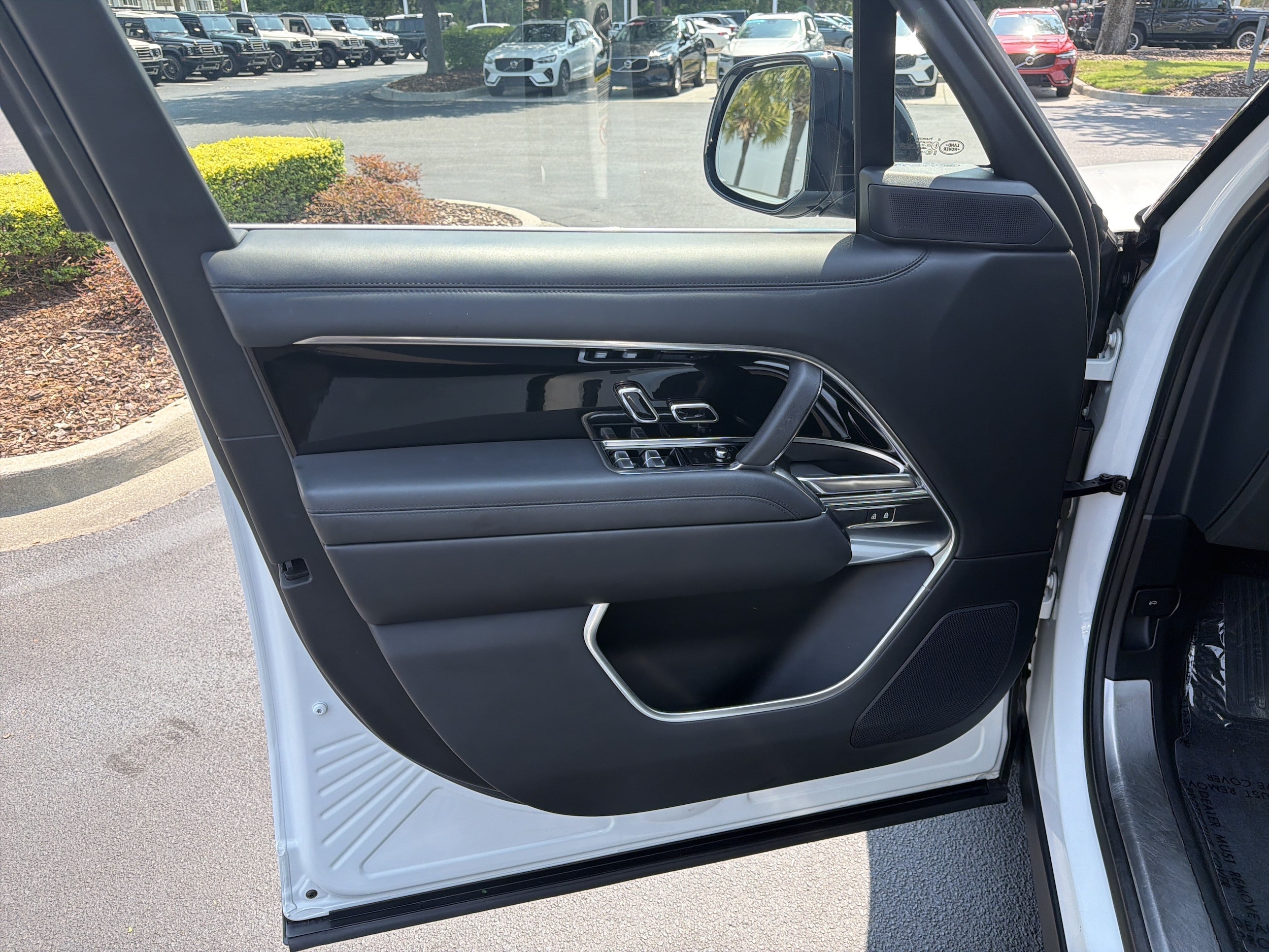 2022 Land Rover Range Rover Base - Photo 14