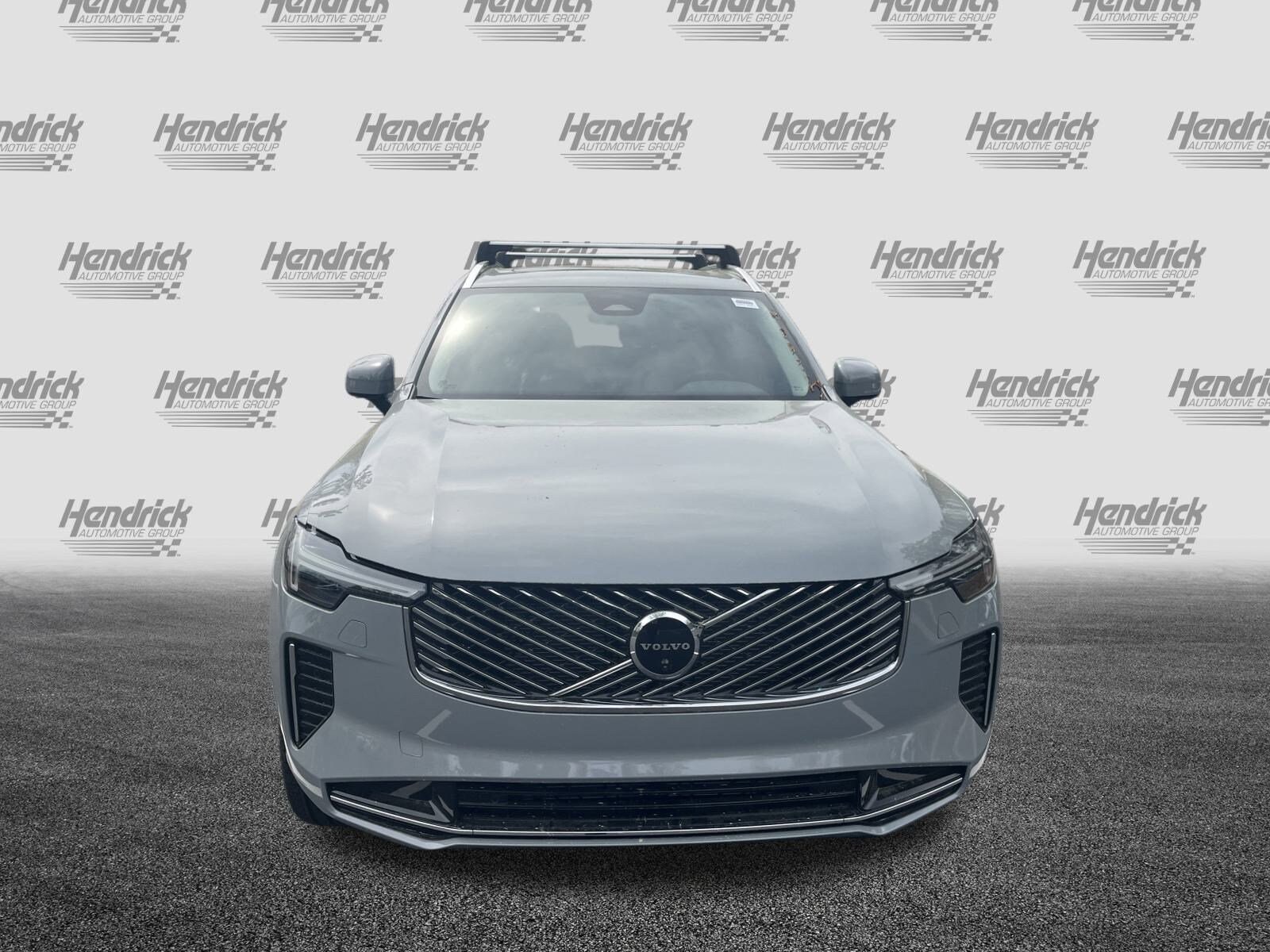 2025 Volvo XC90 Plus photo 3