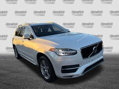 2017 Volvo XC90 Momentum SUV