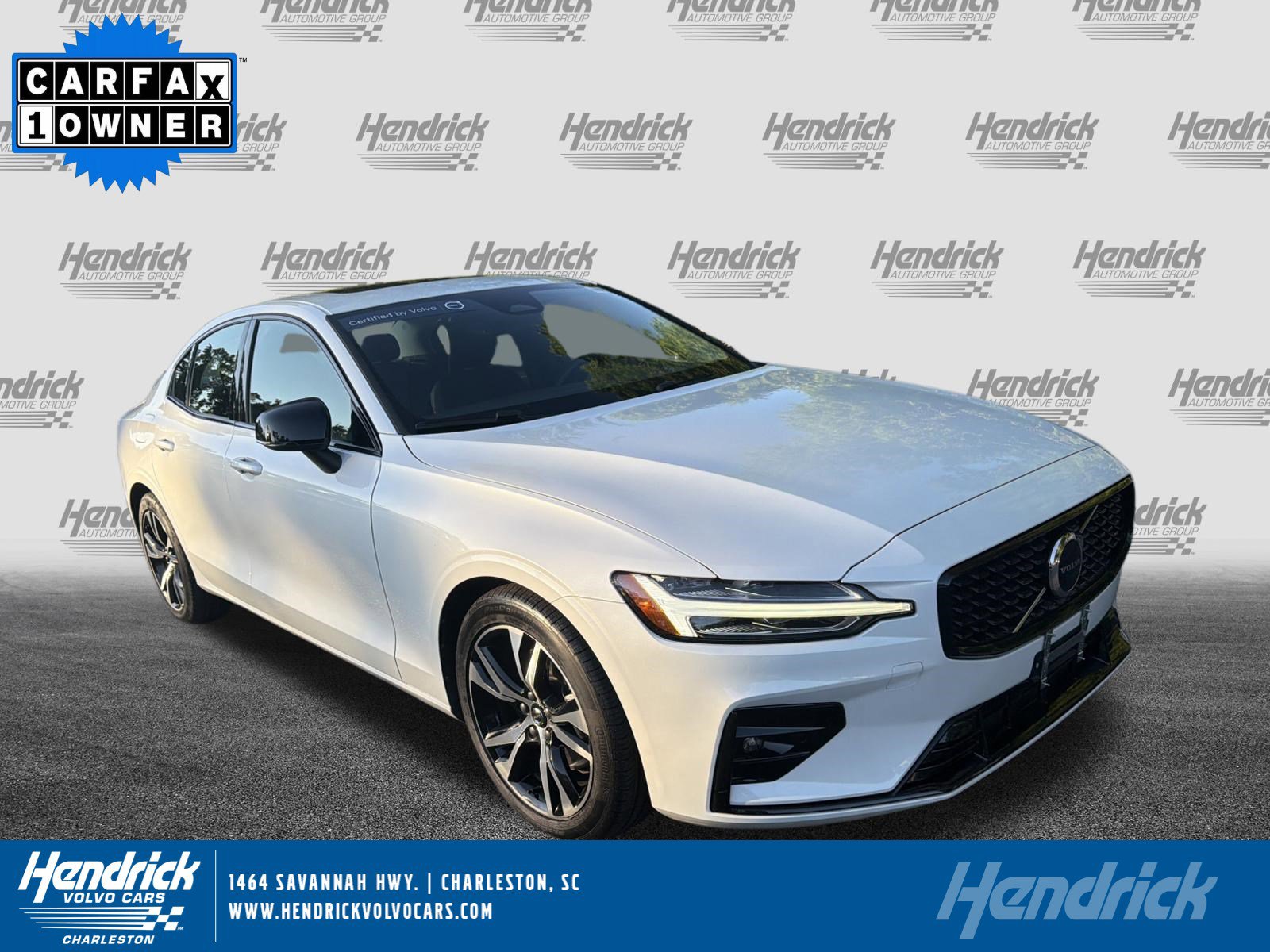 2024 Volvo S60 B5 Core Dark Theme's photo