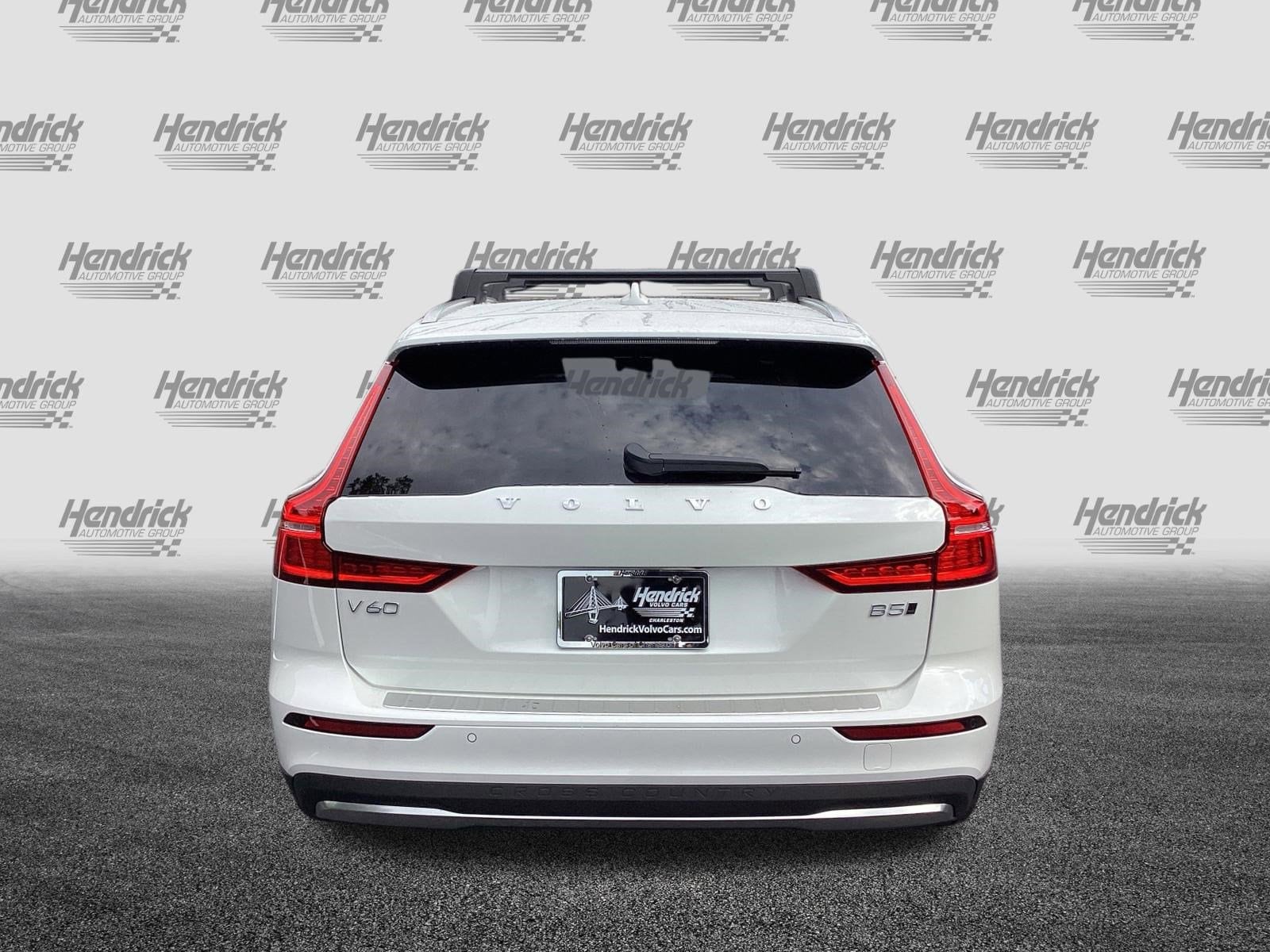 2026 Volvo V60 Cross Country Ultra photo 6