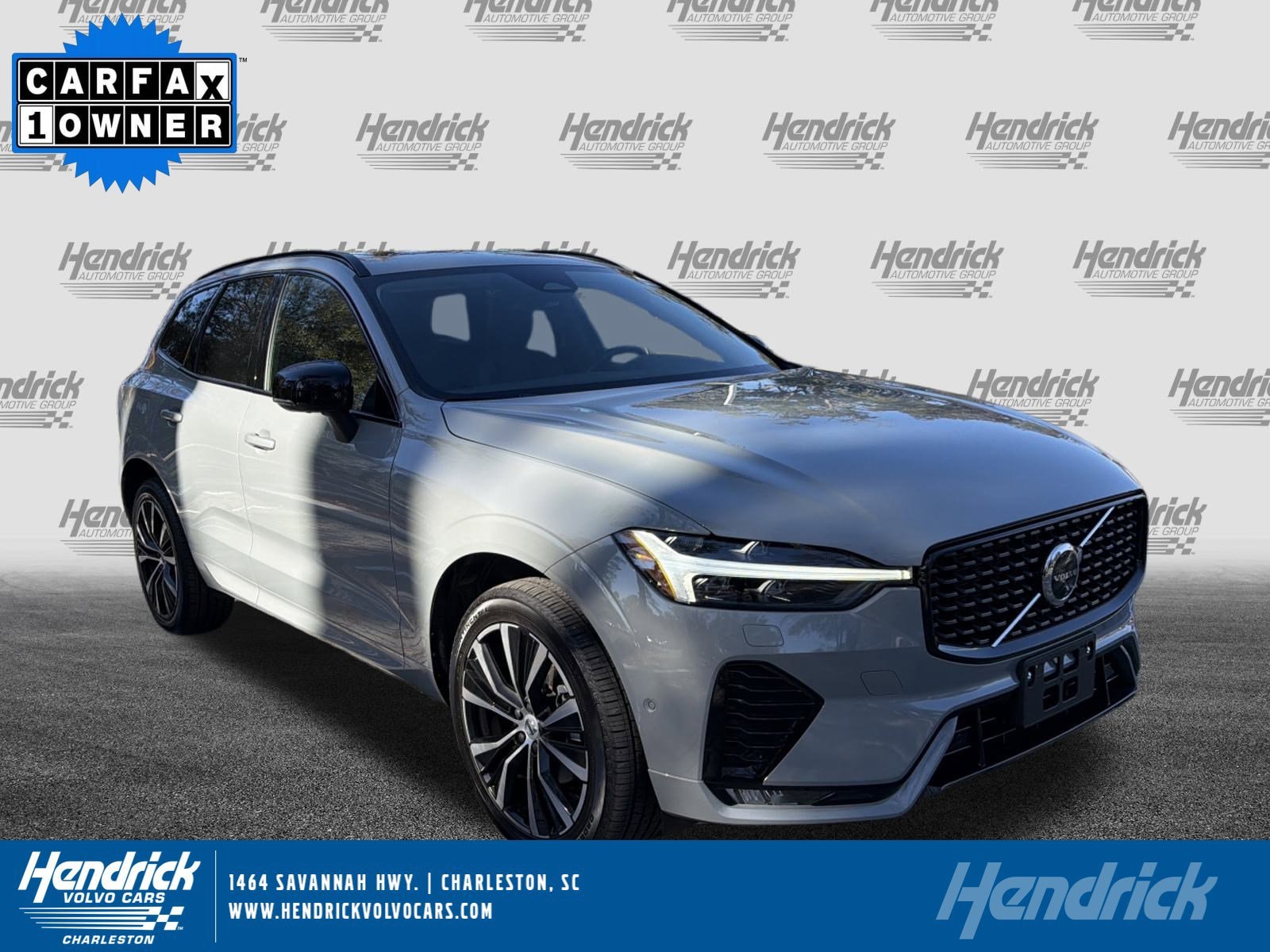 2025 Volvo XC60 Plus's photo
