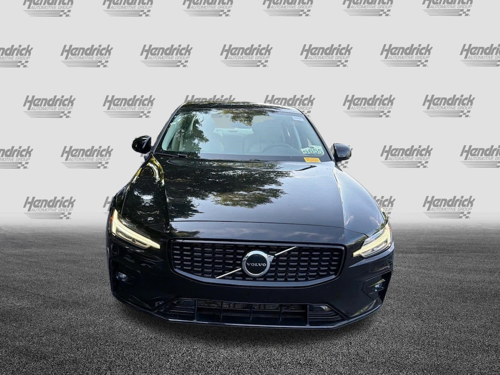 Used 2024 Volvo S60 Core Dark Theme Sedan