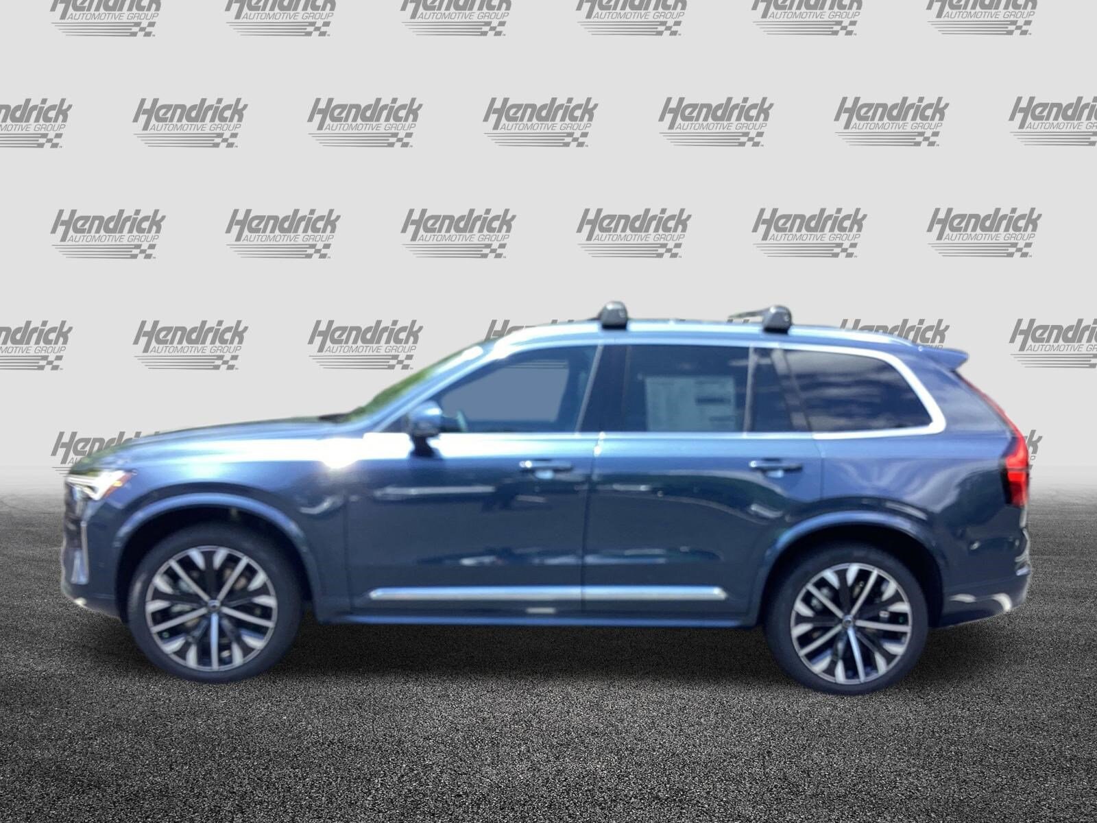 2026 Volvo XC90 Plus photo 4