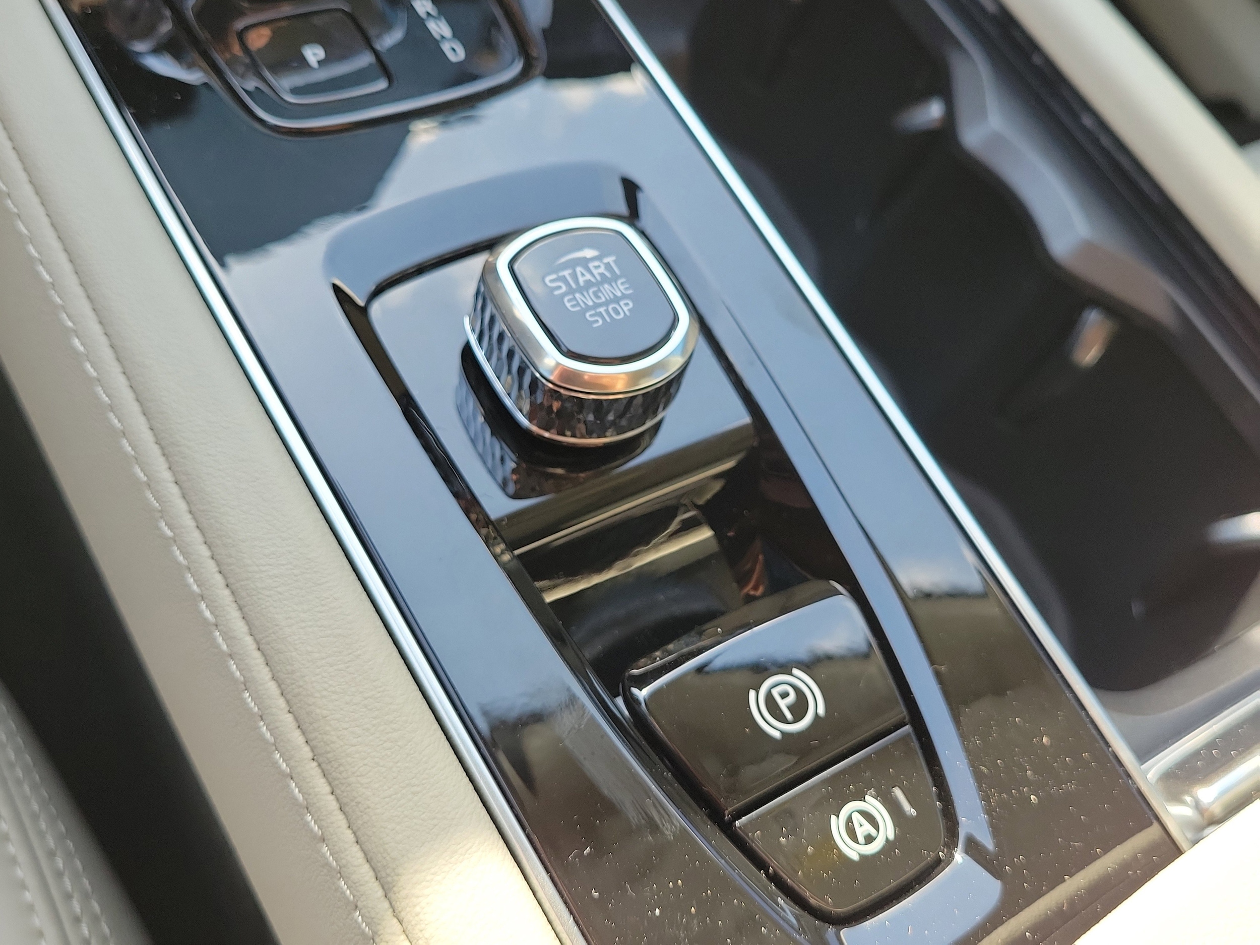 2026 Volvo XC90 Ultra - Photo 22