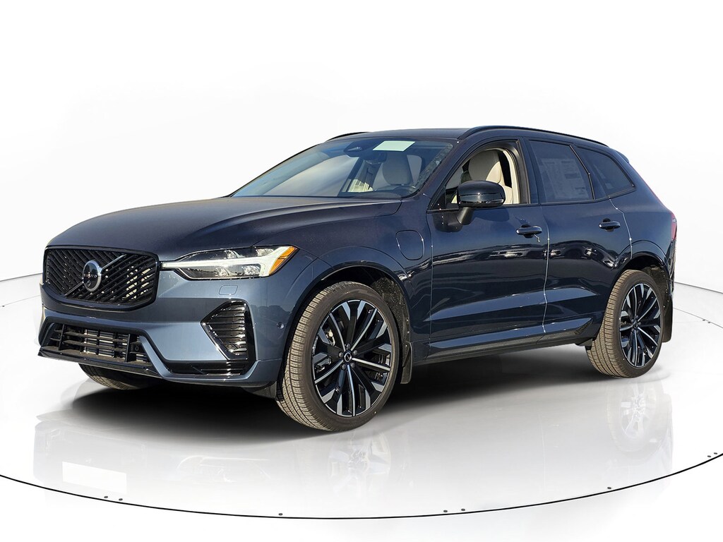 New 2026 Volvo XC60 plug-in hybrid T8 Ultra SUV