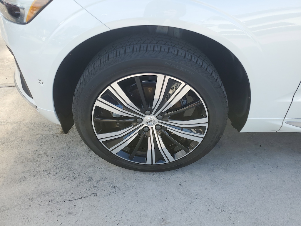 Certified 2023 Volvo XC60 Plus Bright Theme B5 FWD Plus Bright Theme