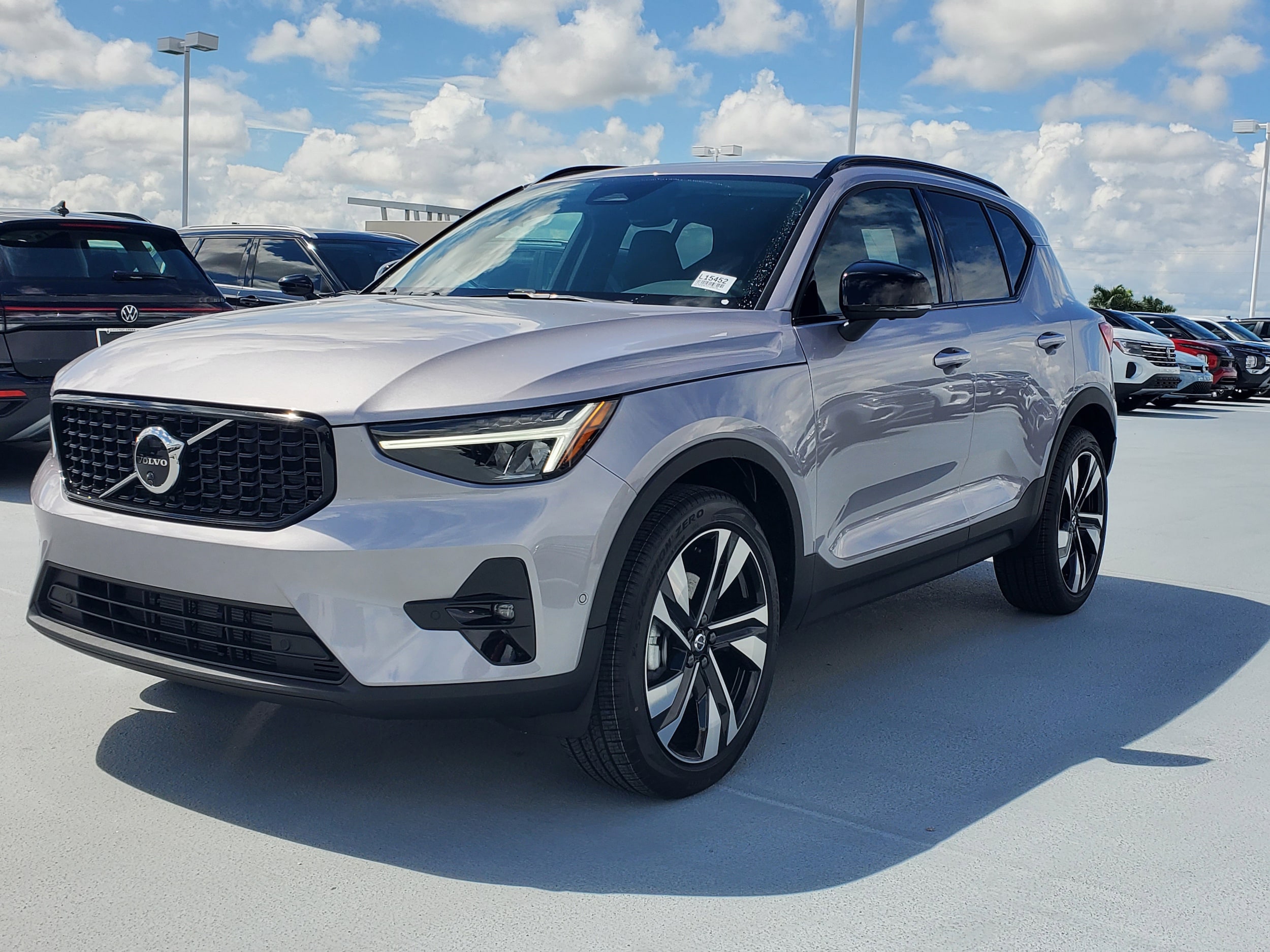 2026 Volvo XC40 Plus