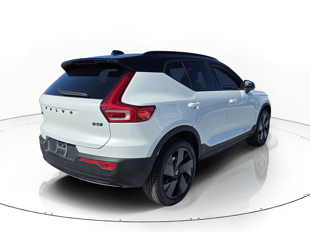 New 2026 Volvo XC40 B5 Ultra Black Edition SUV