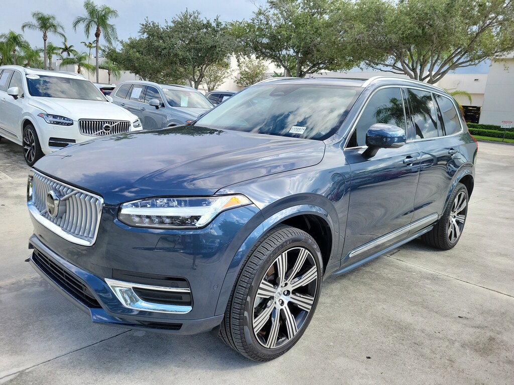 Used 2025 Volvo XC90 Plug-In Hybrid Plus w/ Captains Chairs T8 AWD Plus 6-Seater
