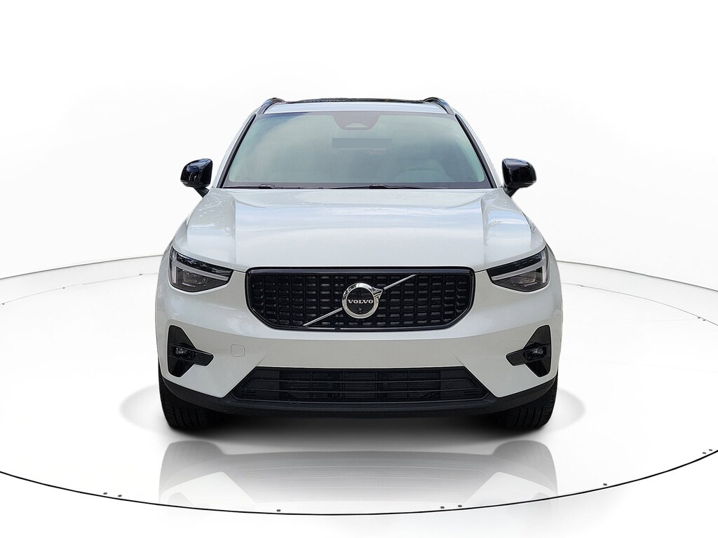 New 2026 Volvo XC40 B4 Plus SUV