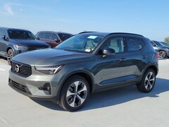 2026 Volvo XC40 B5 Plus AWD SUV