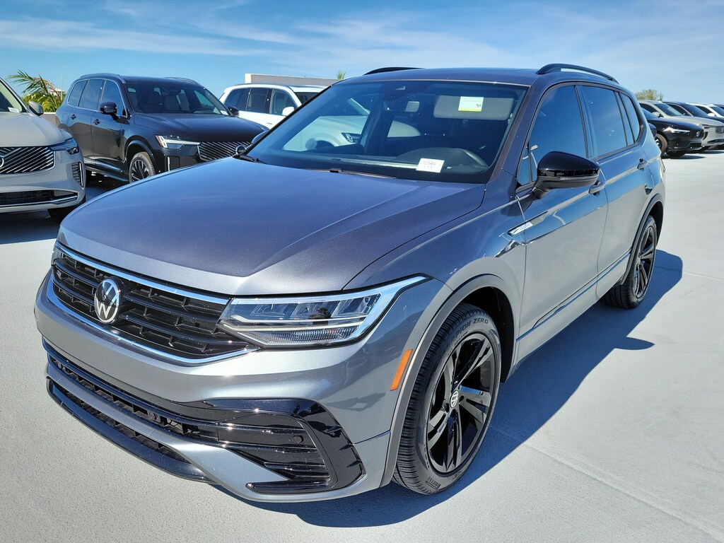 Used 2023 Volkswagen Tiguan SE R-Line Black w/Panoramic Sunroof 2.0T SE R-Line Black FWD