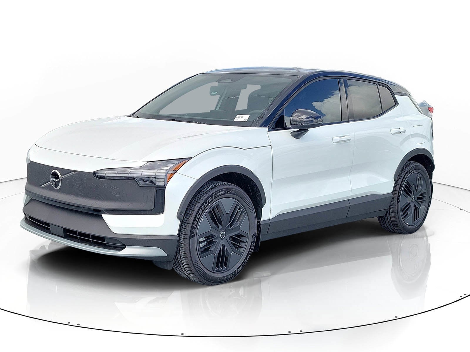 2026 Volvo EX30 Twin Motor Cross Country Ultra's photo