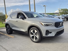 2026 Volvo XC40 B5 Plus SUV