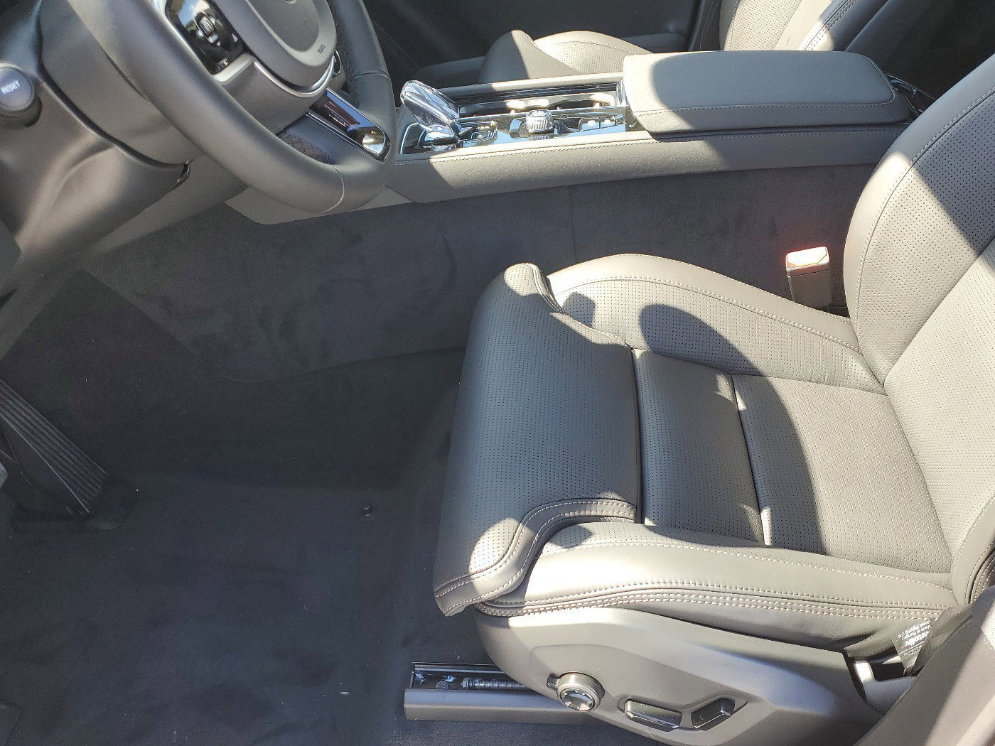 2025 Volvo XC90 Ultra - Photo 25