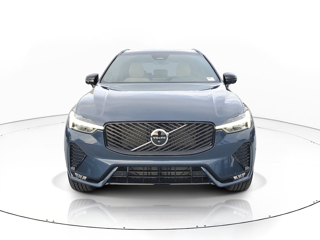 New 2026 Volvo XC60 B5 Plus SUV