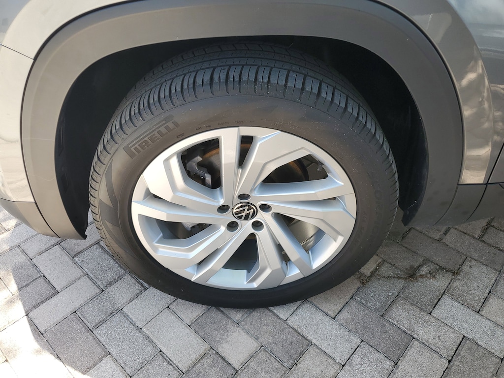 Used 2023 Volkswagen Atlas Cross Sport 3.6L V6 SE w/Technology 3.6L V6 SE w/Technology FWD