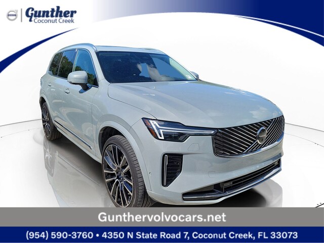 2025 Volvo XC90 Plus w/ Captains Chairs 2025.5 B5 AWD Plus 6-Seater