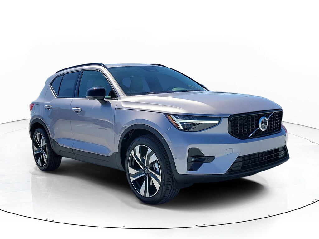 New 2026 Volvo XC40 B5 Ultra SUV