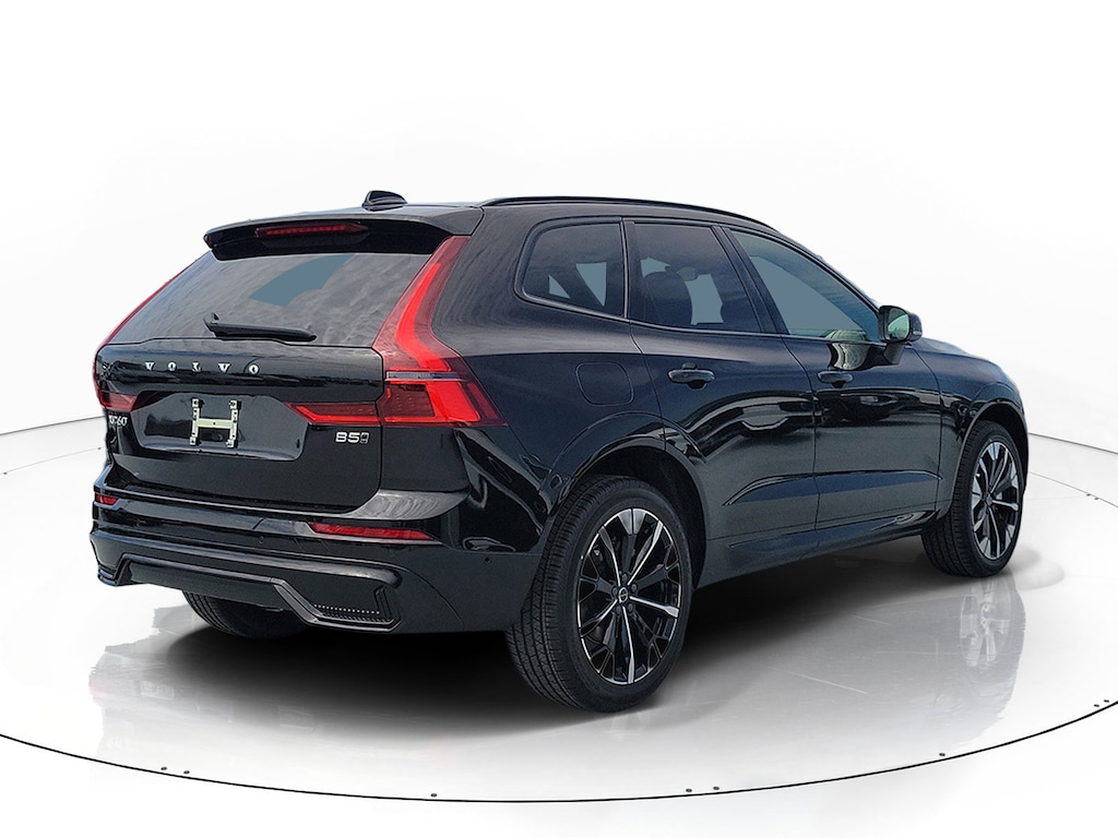 New 2026 Volvo XC60 B5 Plus SUV