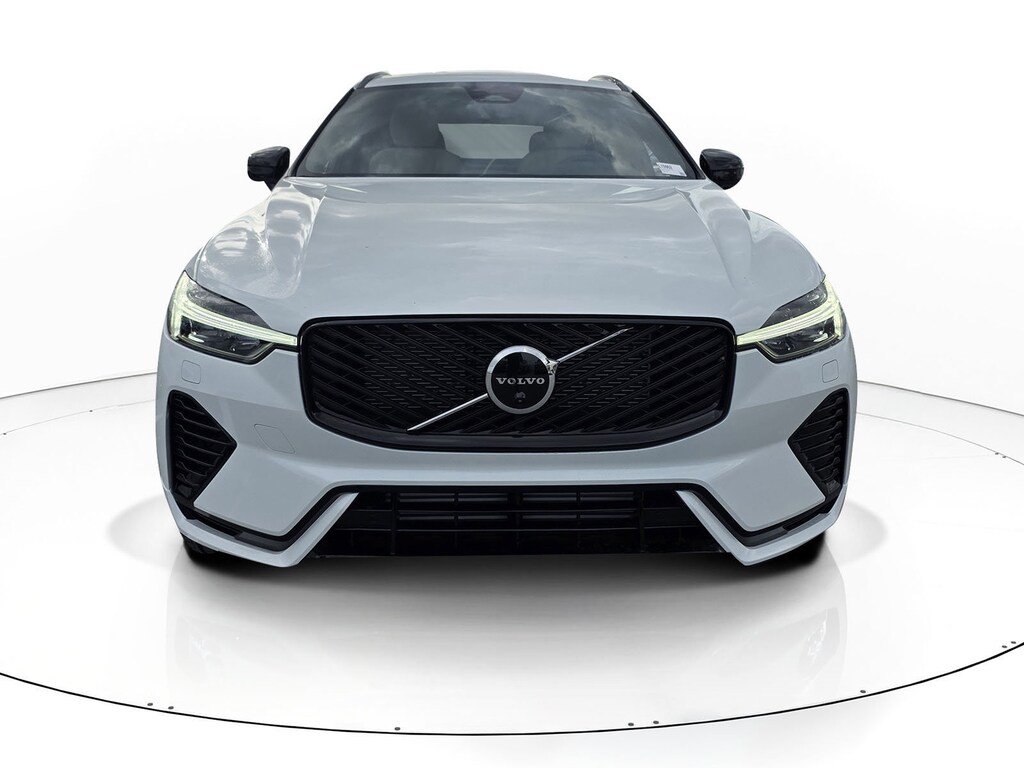 New 2026 Volvo XC60 plug-in hybrid T8 Plus SUV