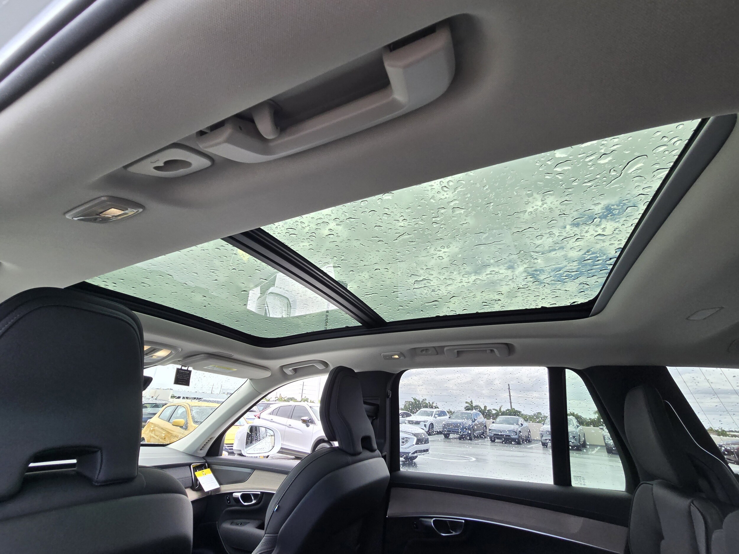 2025 Volvo XC90 Core - Photo 10