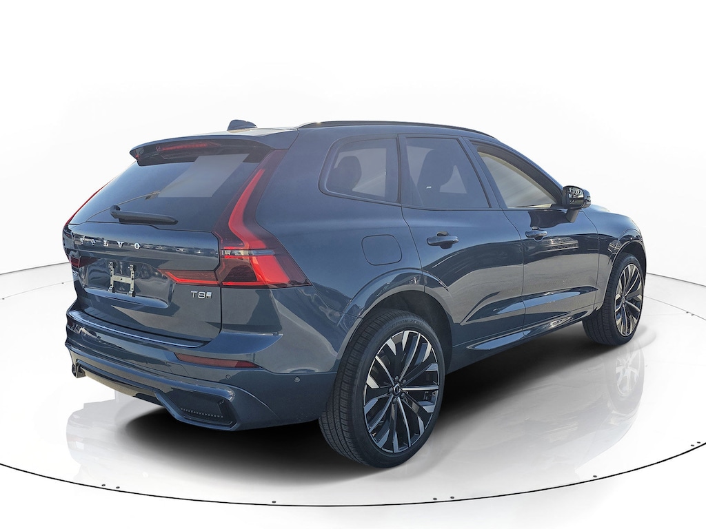 New 2026 Volvo XC60 plug-in hybrid T8 Ultra SUV